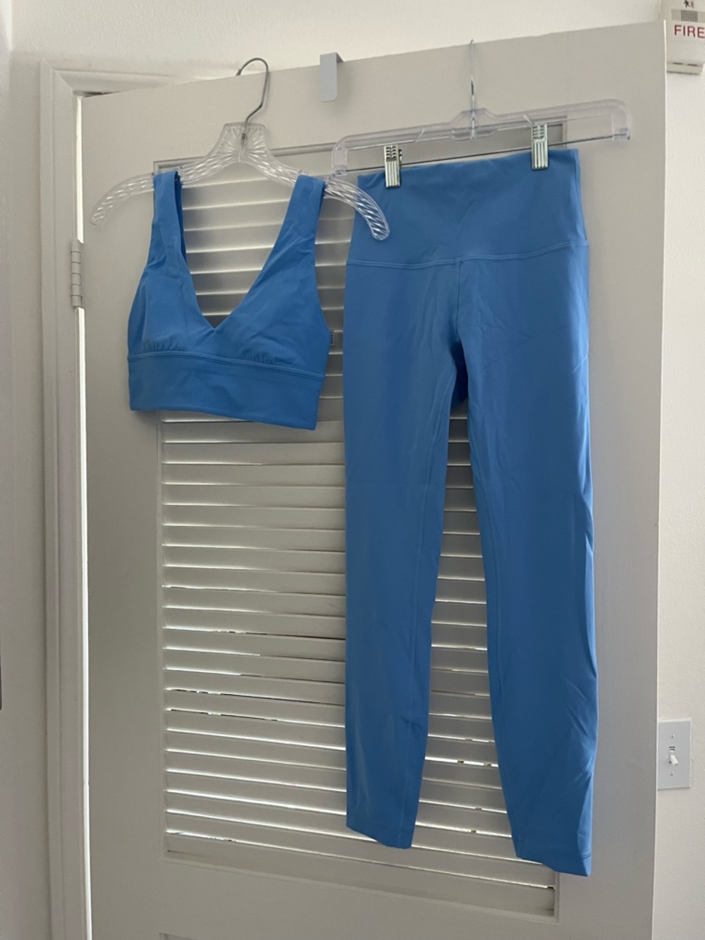 Lululemon Aero Blue Align V-Neck Sports Bra & Wunder Train Leggings Set
